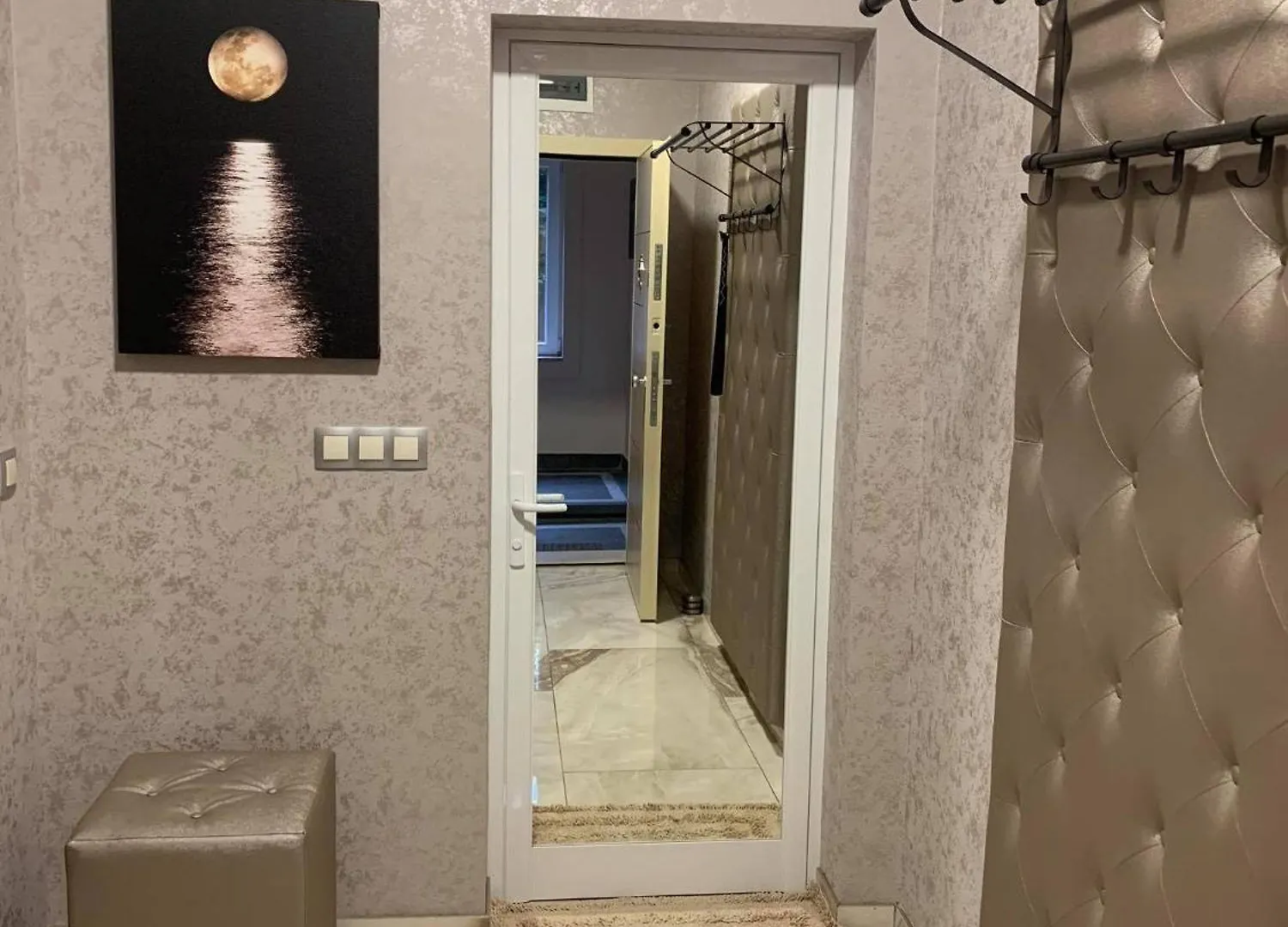 Homestay De Luxe Studio Burgas, City Center Bulgaria